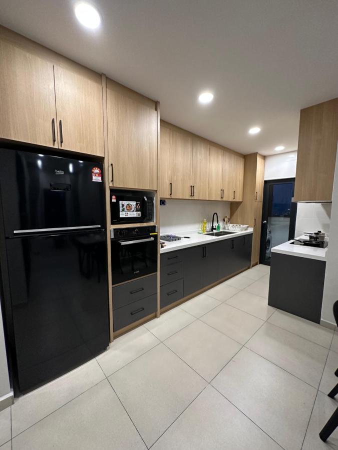 Reizz Residence By Leo Suites クアラルンプール エクステリア 写真