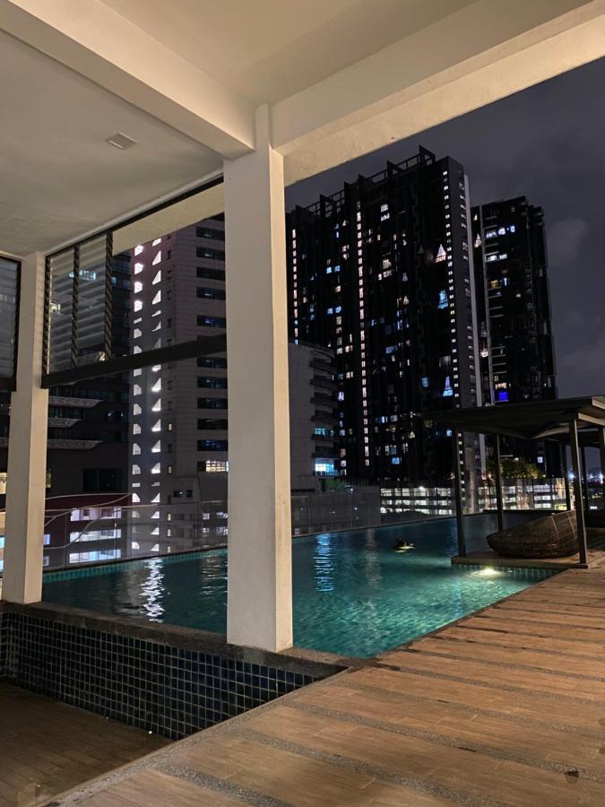 Reizz Residence By Leo Suites クアラルンプール エクステリア 写真